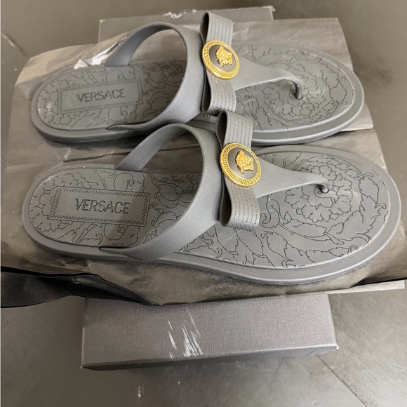 Versace black Medusa Thong Sandals with Gold Emblem - Picture 2 of 5